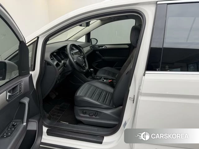 Volkswagen Touran L id 4238176 из Китая 19