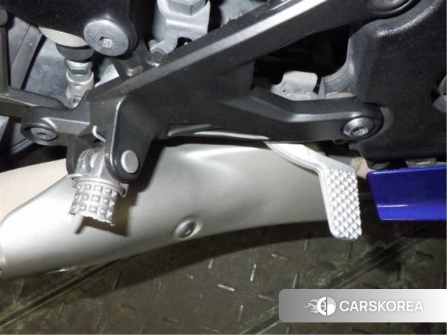 Yamaha YZF-R1 id 4183214 из Японии 25