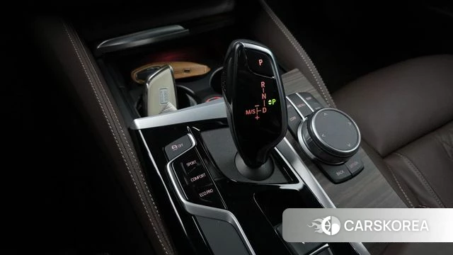 BMW 5 Series (G30) id 3853074 из Кореи 19