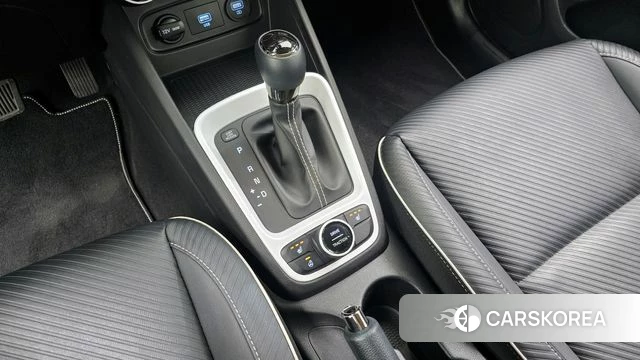 Hyundai Venue id 3905104 из Кореи 19