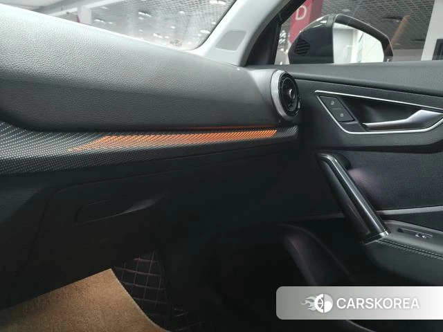 Audi Q2L id 4261865 из Китая 18