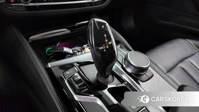 BMW 5 Series (G30) id 4371982 из Кореи 33