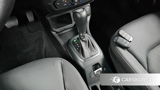 Jeep Renegade id 4400851 из Кореи 30