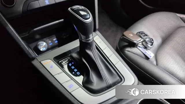 Hyundai Avante AD id 3396925 из Кореи 19