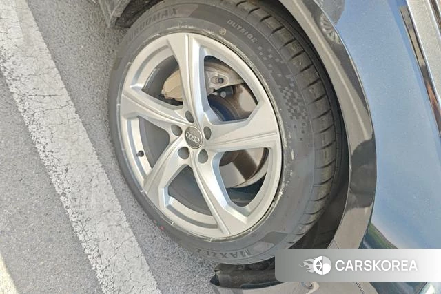 Audi A6L id 4241068 из Китая 16