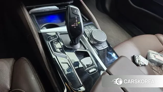 BMW 5 Series (G30) id 3384709 из Кореи 19