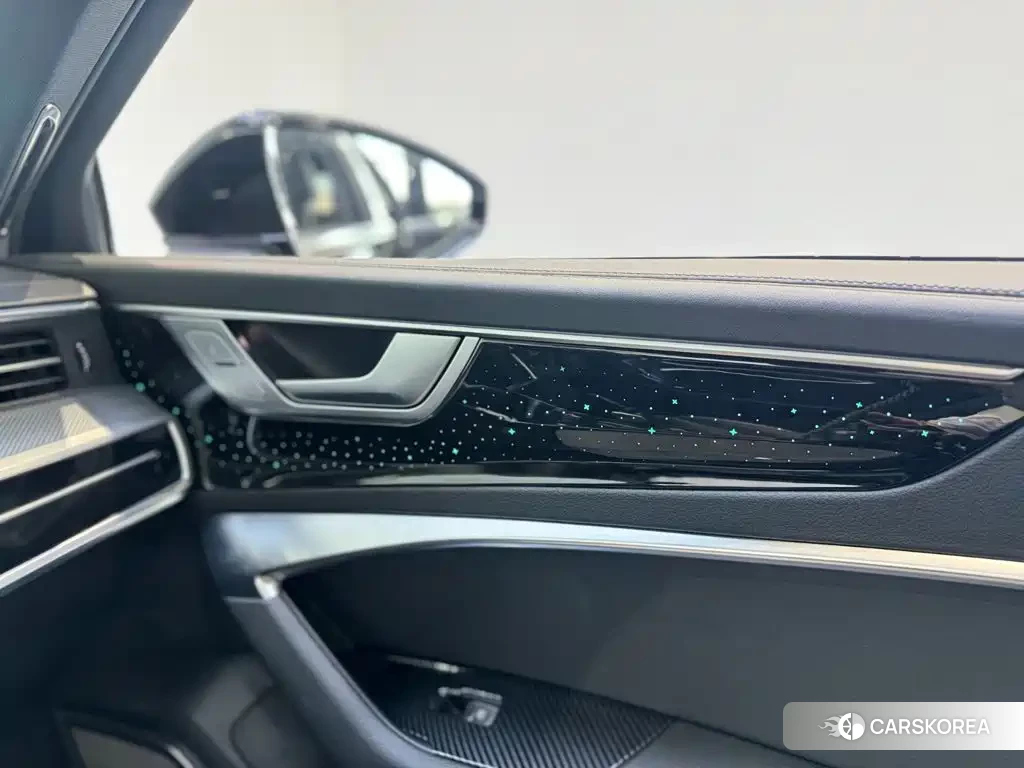 Audi A6L id 4622372 из Китая 19