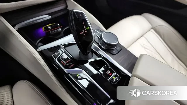 BMW 5 Series (G30) id 3598163 из Кореи 19