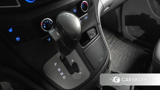 Hyundai The New Grand Starex id 3966136 из Кореи 19