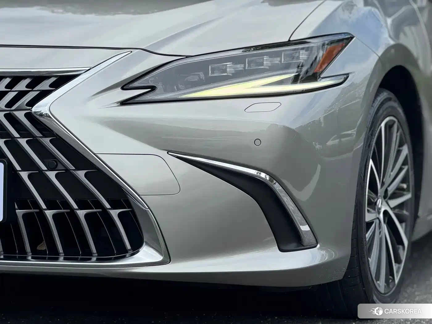 Lexus ES id 4547217 из Китая 14
