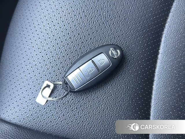 Nissan TIIDA id 4238417 из Китая 19