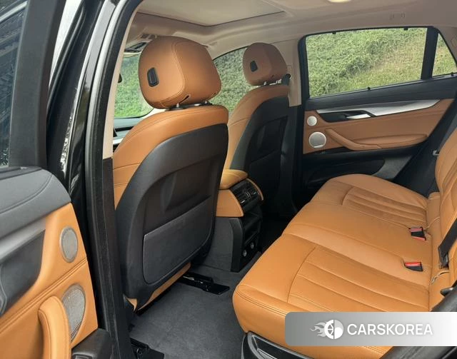 BMW X6 id 4212897 из Китая 9