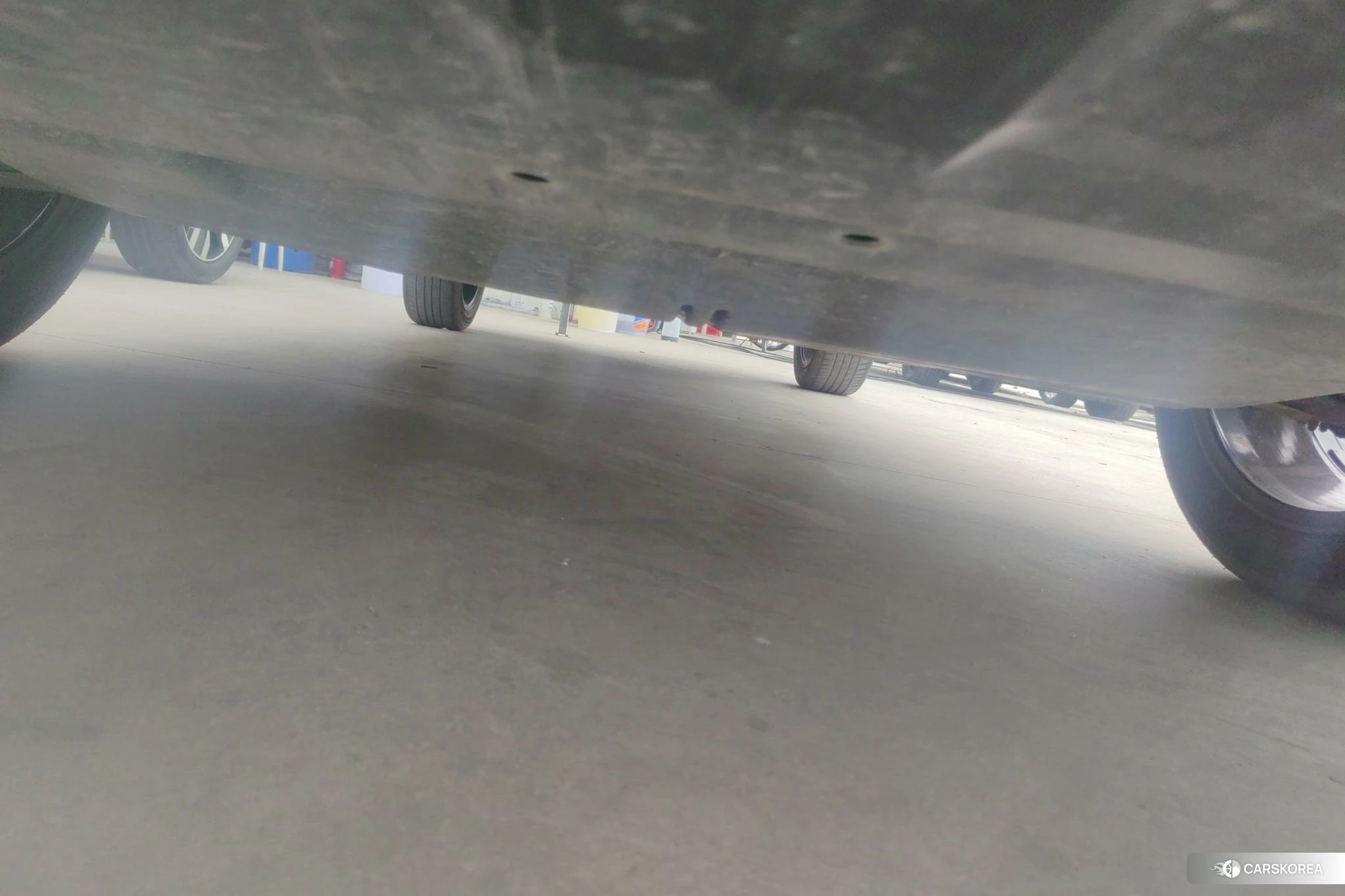 Volkswagen Exploring the shadow id 4441029 из Китая 16