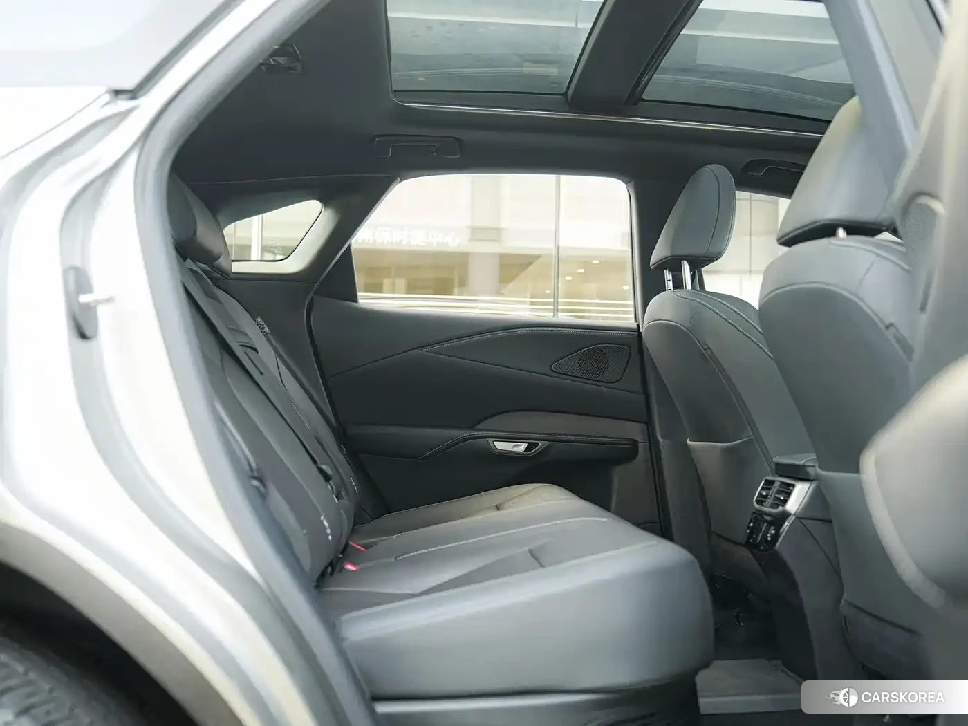 Lexus RX id 4600607 из Китая 26