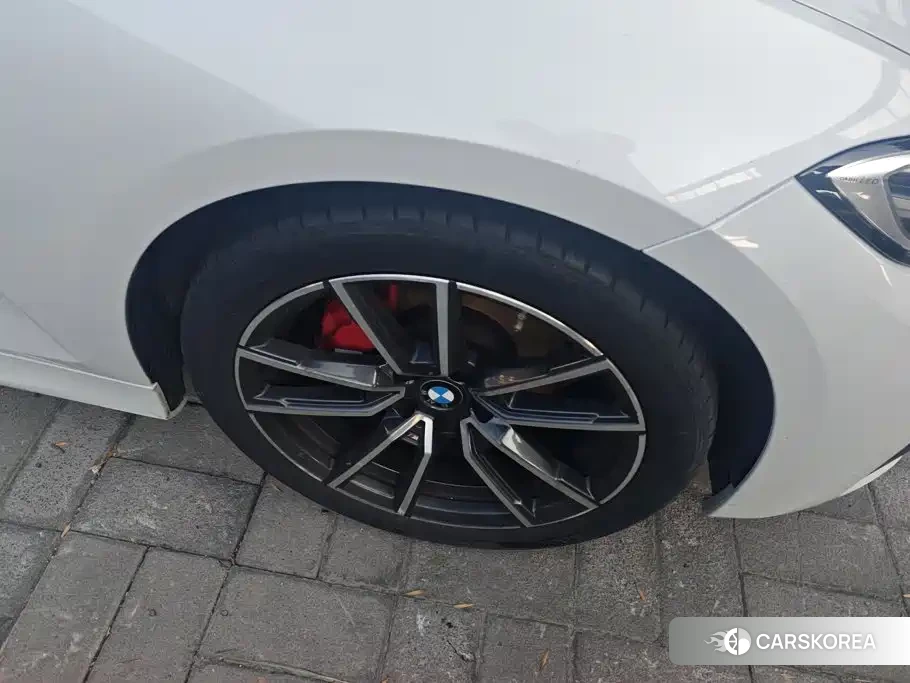 BMW 3 series id 4553953 из Китая 15