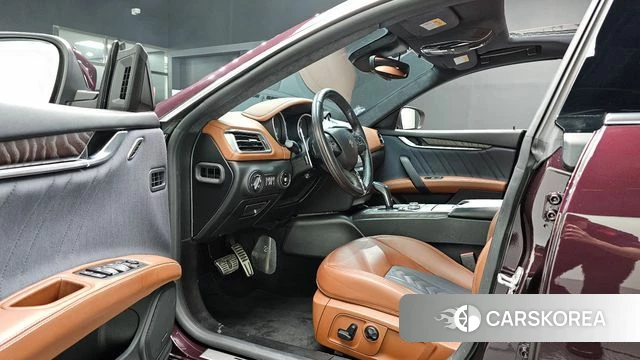 Maserati Ghibli id 4672460 из Кореи 30