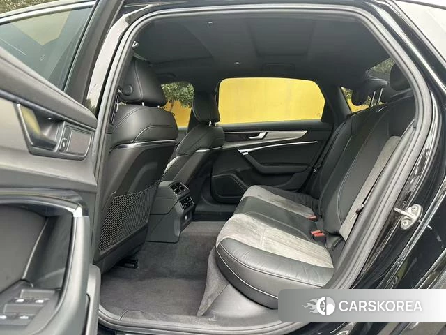 Audi A6L id 4240753 из Китая 9