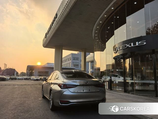 Lexus ES id 4262223 из Китая 16