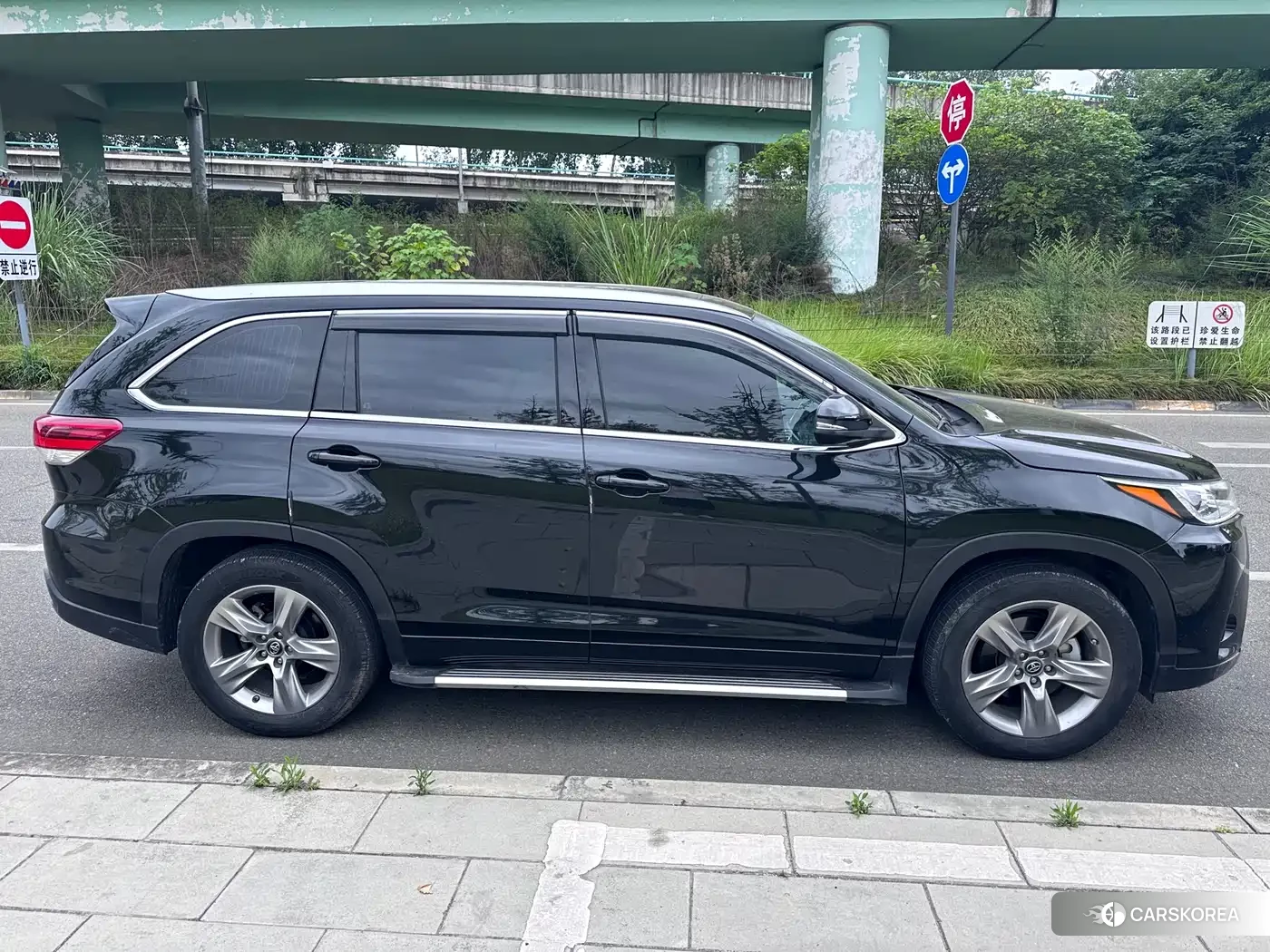 Toyota Highlander id 4538684 из Китая 9