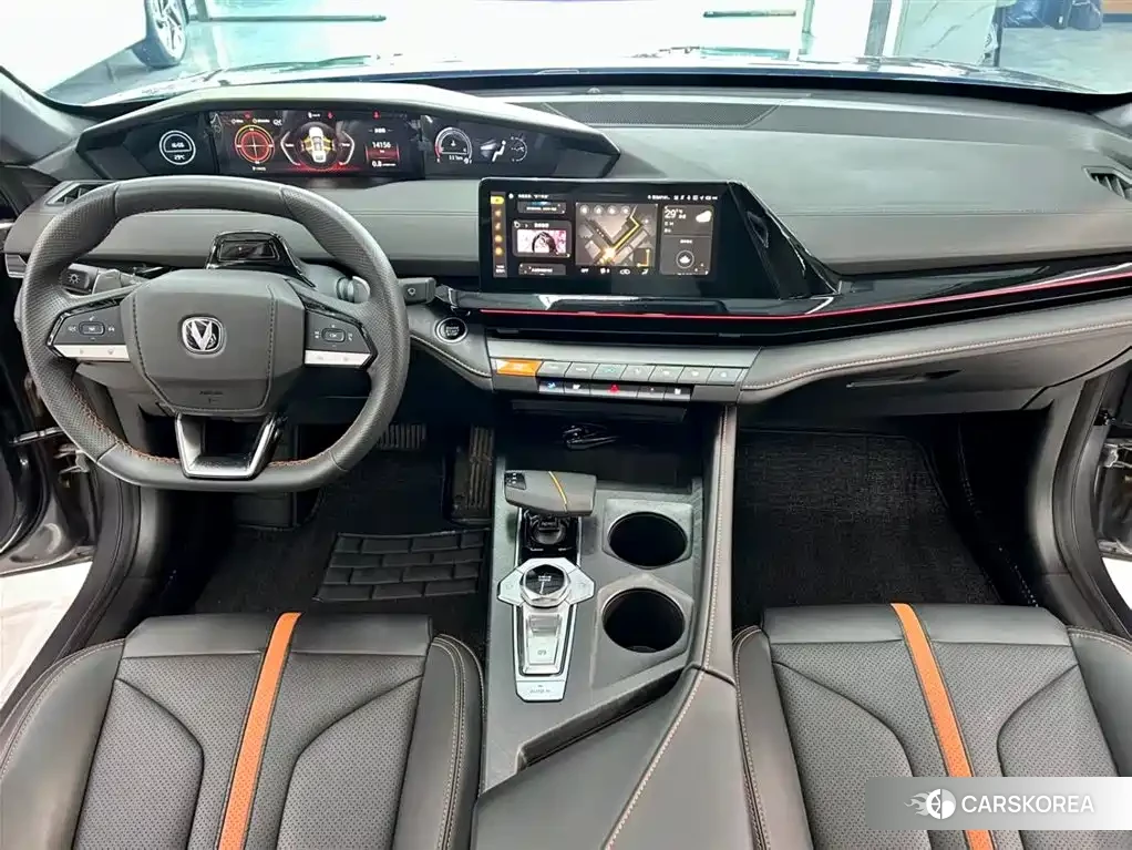 Chang'an UNI-V id 4622323 из Китая 9