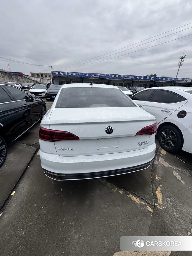 Volkswagen Bora id 4298273 из Китая 13