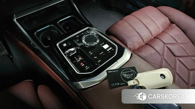 BMW 7 Series (G70) id 3786290 из Кореи 19