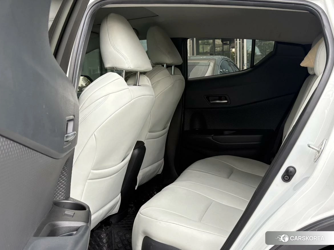 Toyota C-HR id 4479646 из Китая 9