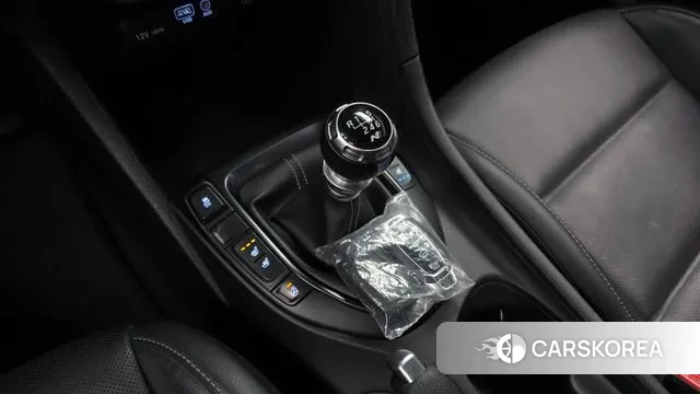 Hyundai Veloster (JS) id 3760861 из Кореи 19