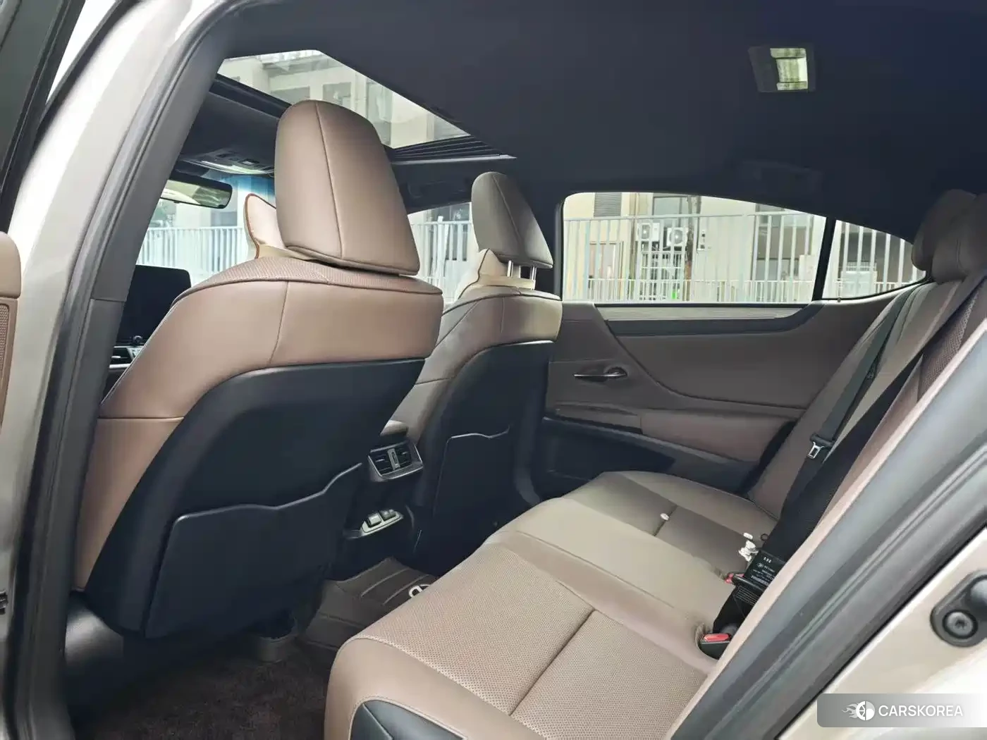Lexus ES id 4686052 из Китая 9