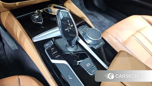 BMW 5 Series (G30) id 3514698 из Кореи 19