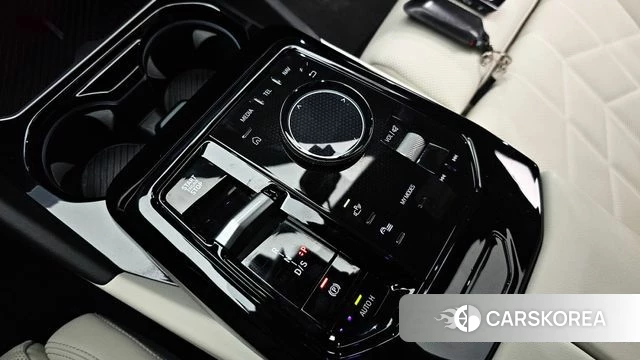 BMW 5 Series (G60) id 3825943 из Кореи 19