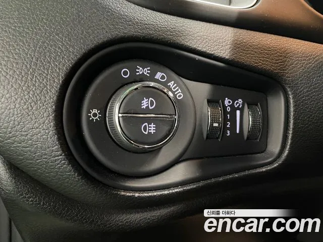 Jeep Renegade id 2793747 из Кореи 19