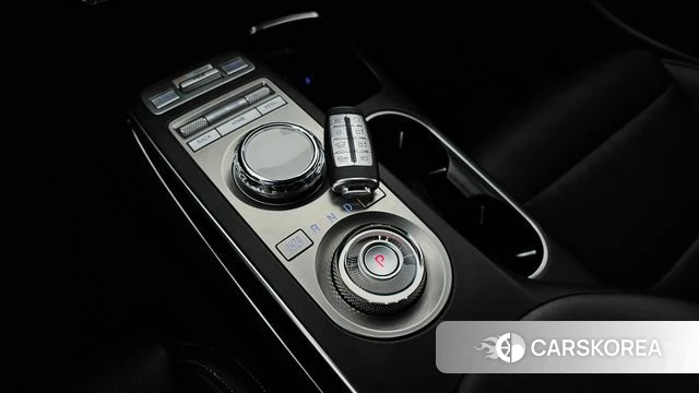 Genesis GV70 id 4501600 из Кореи 33