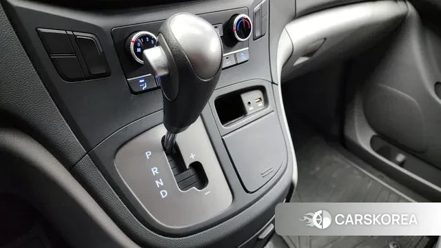 Hyundai The New Grand Starex id 2960554 из Кореи 19