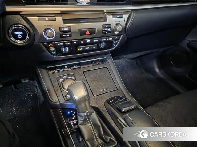Lexus New ES300h id 4742348 из Кореи 10