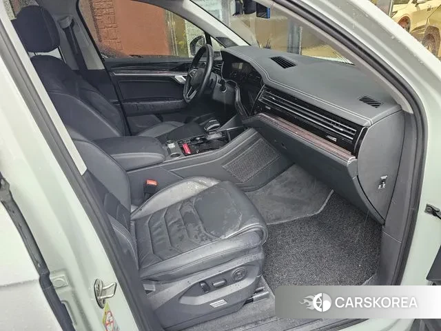 Volkswagen Touareg 3rd generation id 3230056 из Кореи 19