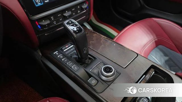Maserati Quattroporte id 4625833 из Кореи 19