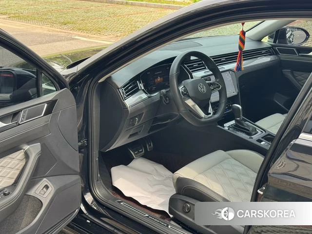 Volkswagen Magotan id 4393163 из Китая 20