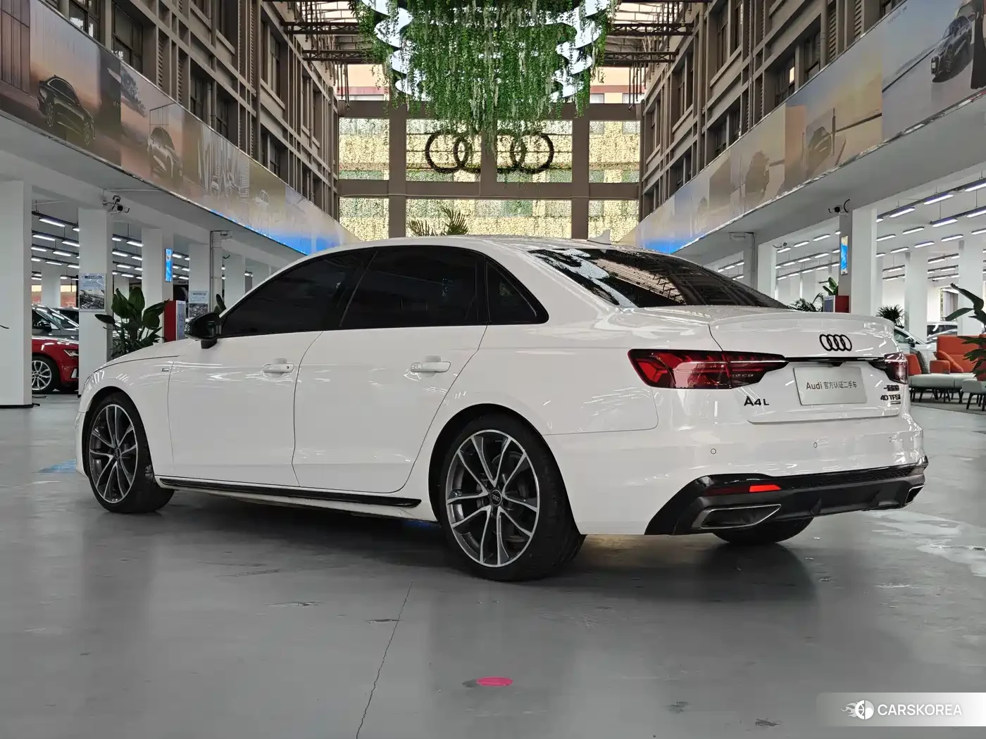 Audi A4L id 4548379 из Китая 14