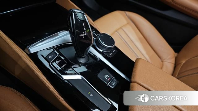 BMW 5 Series (G30) id 4246252 из Кореи 19