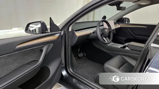 Tesla Model Y id 3544523 из Кореи 19