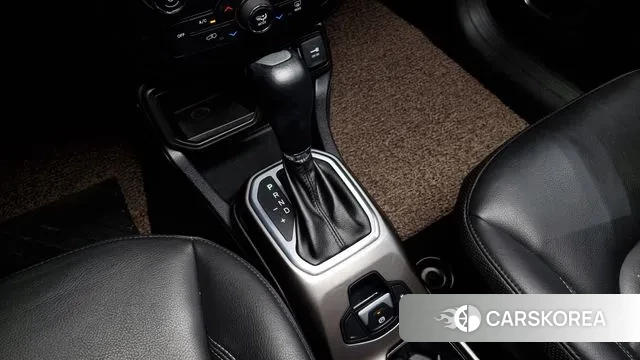 Jeep Renegade id 3307787 из Кореи 19