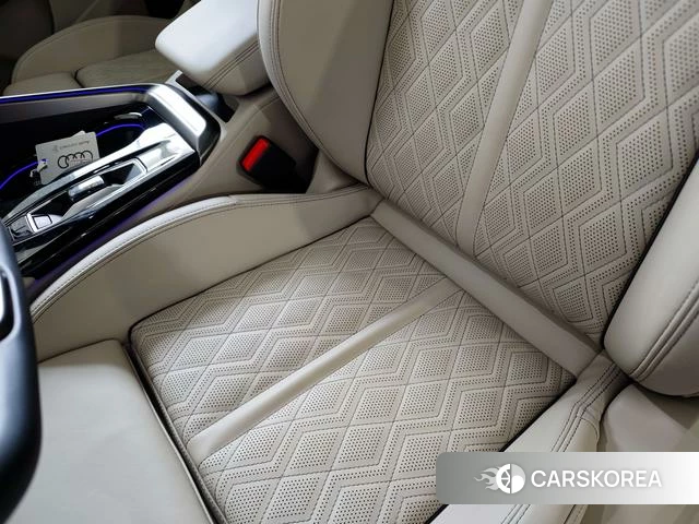 Audi Q5L id 4314759 из Китая 26