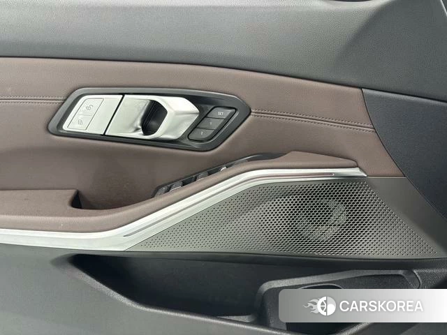 BMW 3 series id 4265540 из Китая 17