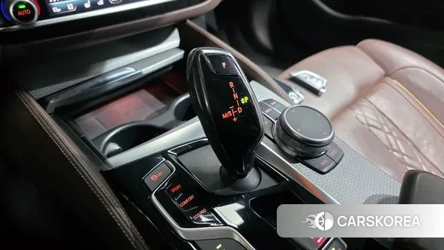 BMW 5 Series (G30) id 3029119 из Кореи 19