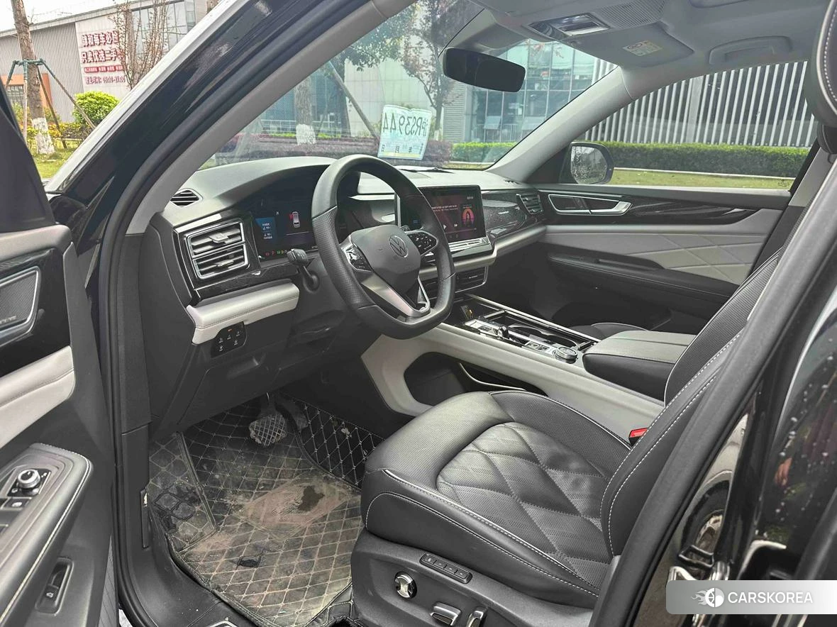 Volkswagen Tourang id 4420871 из Китая 14