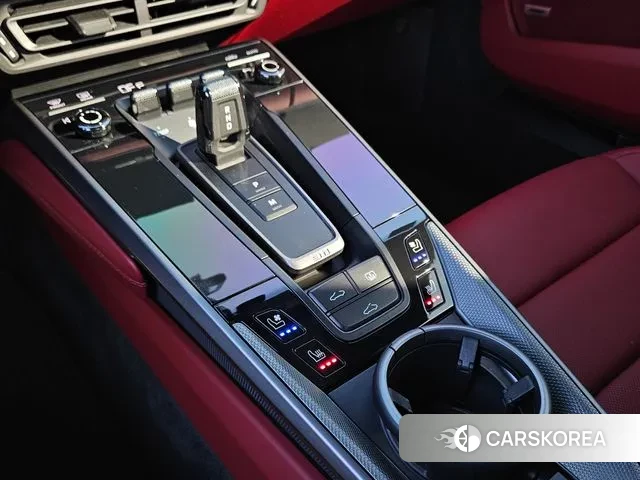 Porsche 911(992) id 3556647 из Кореи 19