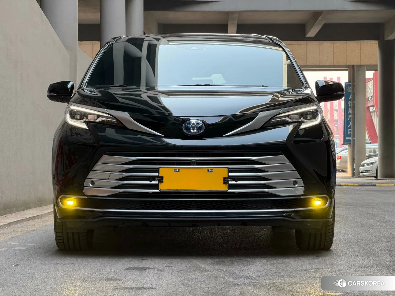 Toyota Saina id 4461331 из Китая 9