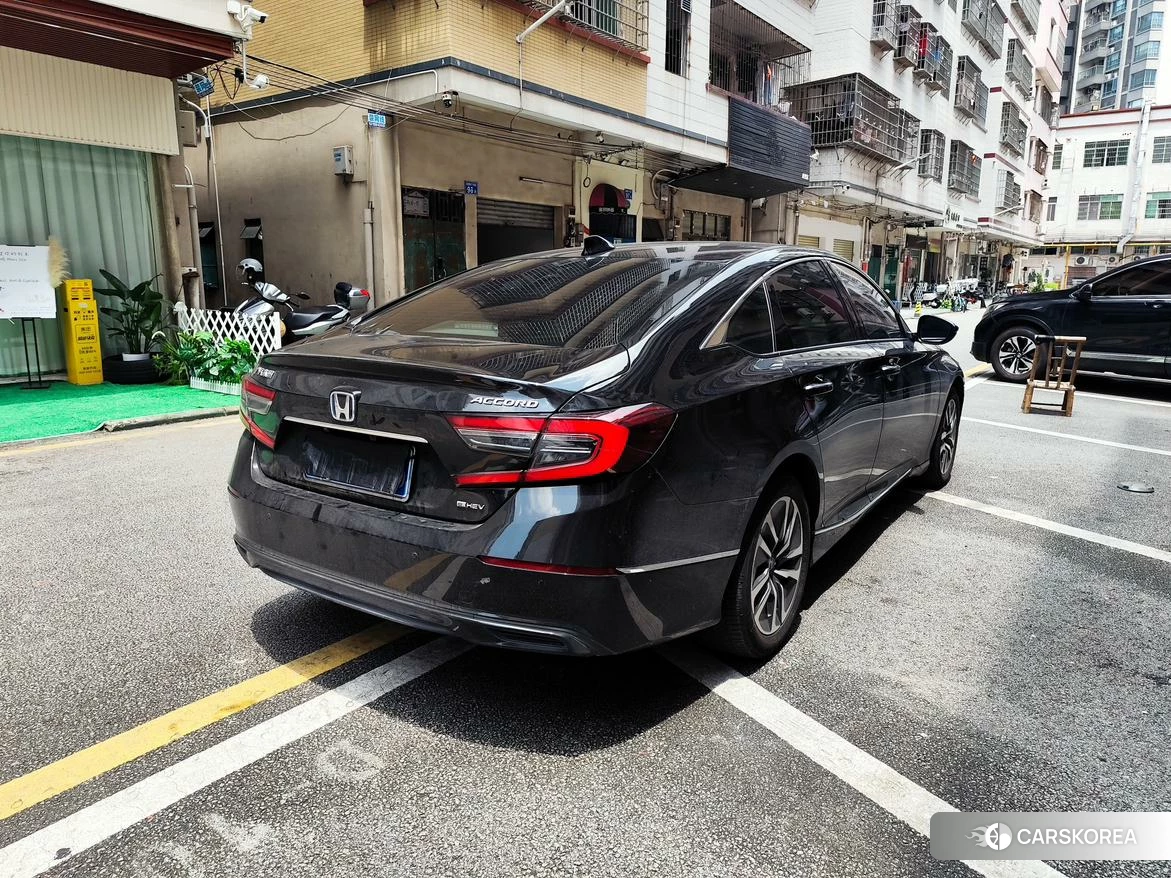 Honda Accord id 4510925 из Китая 9
