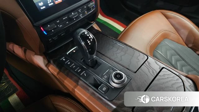 Maserati Quattroporte id 4638337 из Кореи 35